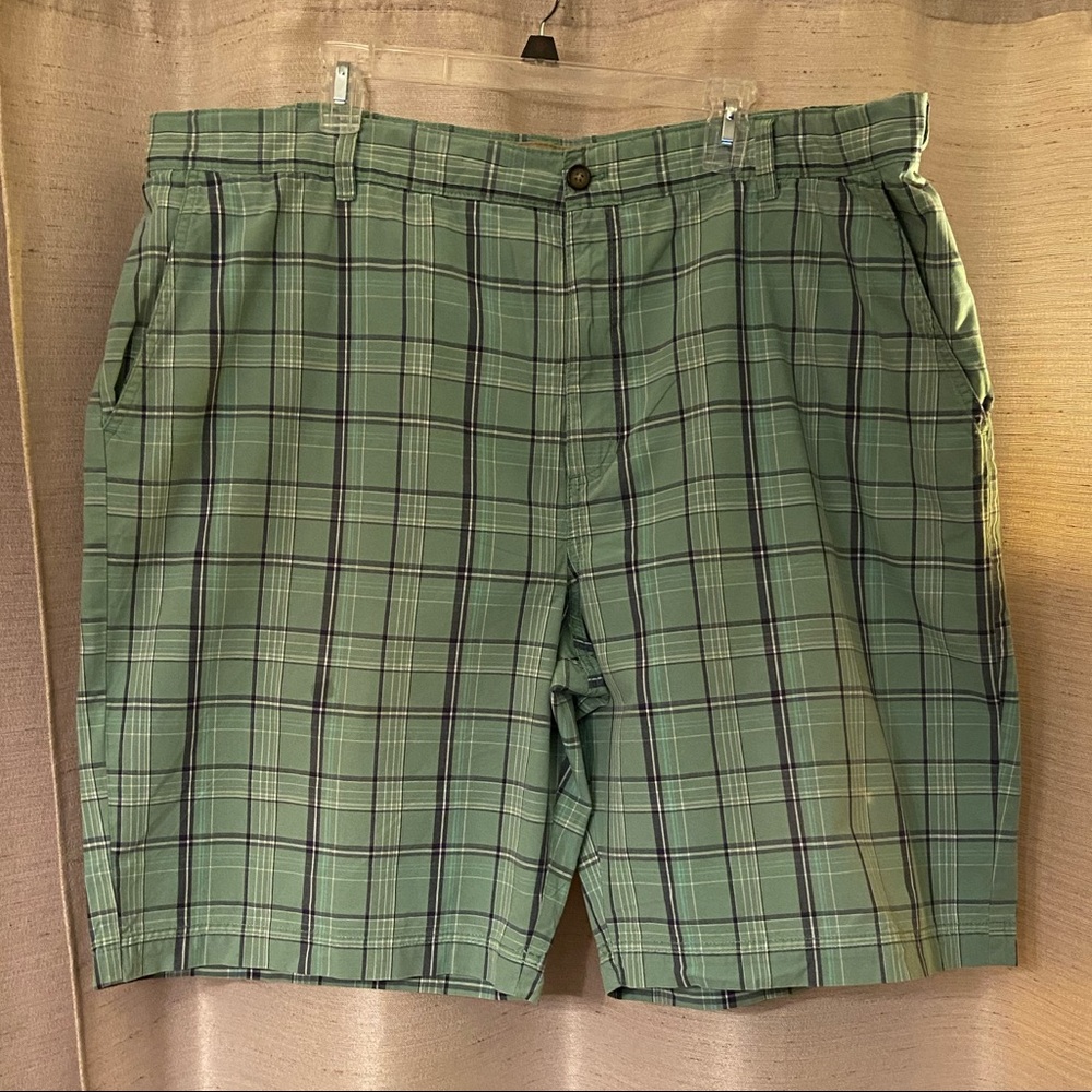 Izod shorts - 44W